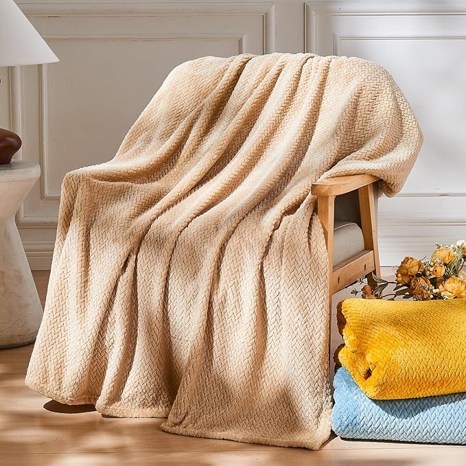 NEWCOSPLAY Super Soft Twin Blanket Brown Premium Silky Flannel Fleece Leaves Pattern Lightweight Bed Blanket All Season Use (Brown, Twin(60"x80"))