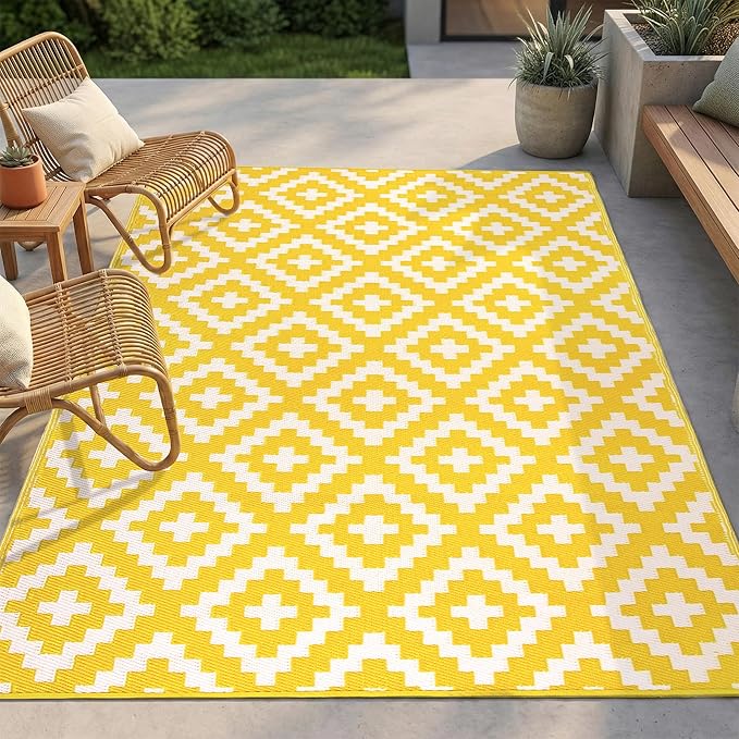 FH Home Outdoor Rug - Waterproof, Fade Resistant, Reversible - Premium Recycled Plastic - Geometric - Patio, Porch, Deck, Balcony - Aztec - Yellow & White Crease Free - 4 x 6 ft