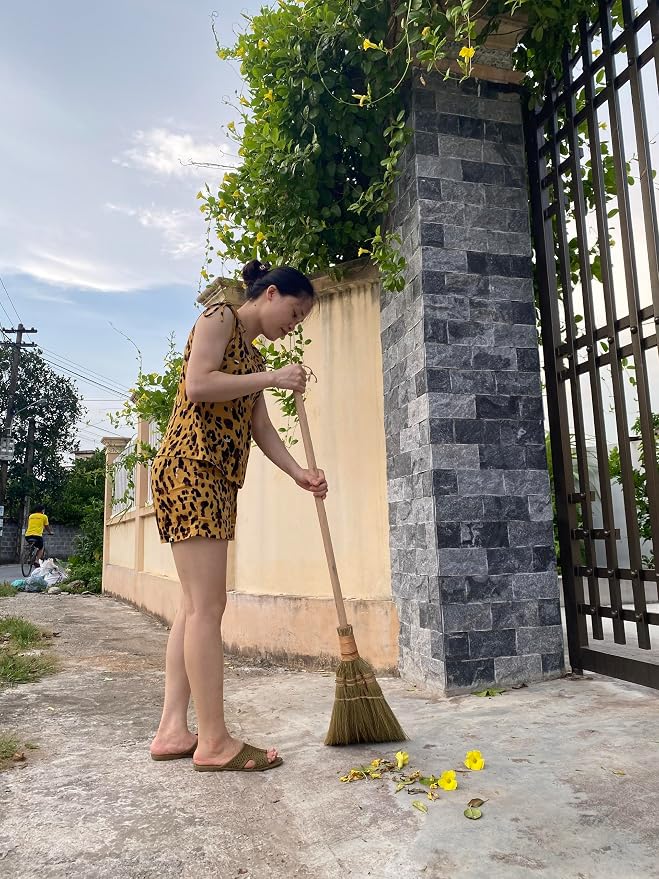 Vietnamese Straw Soft Broom for Cleaning - Image 9