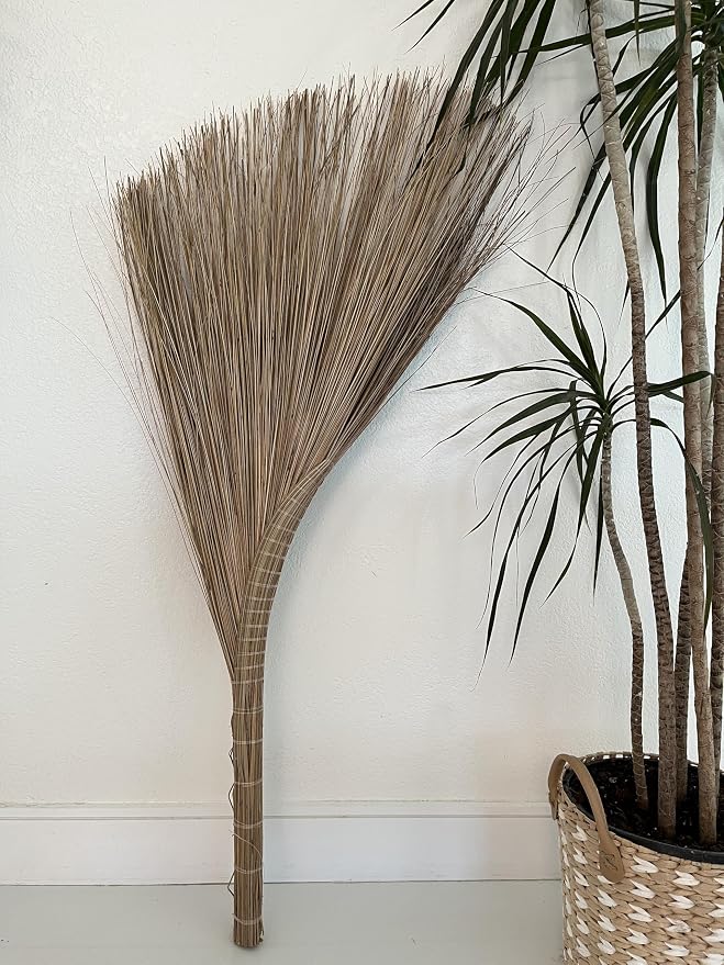 Vietnamese Natural Straw Broom/Handmade Coconut Leaf Broom by Unknown
