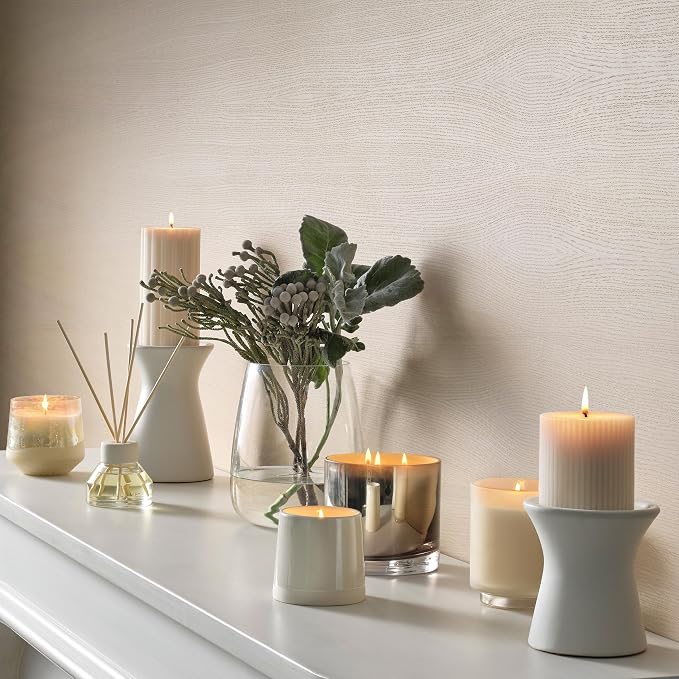 ILLUME Refillable Boxed Glass Candle, Winter White - Image 11
