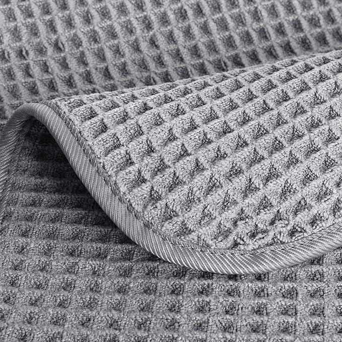 POLYTE 430 GSM Microfiber Lint Free Washcloth Face Towel, 13 x 13 in, 4 Pack - Image 4