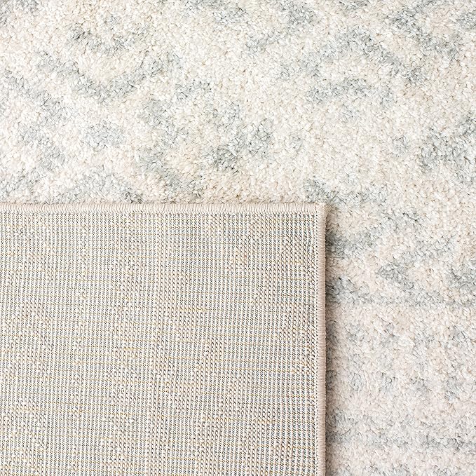 SAFAVIEH Area Rug 8x10 - Tulum Collection - Large - Ivory & Light Grey, Moroccan Boho Tribal Design, Non-Shedding & Easy to Clean, Ideal for Living Room, Bedroom, Dining Space (TUL272G)