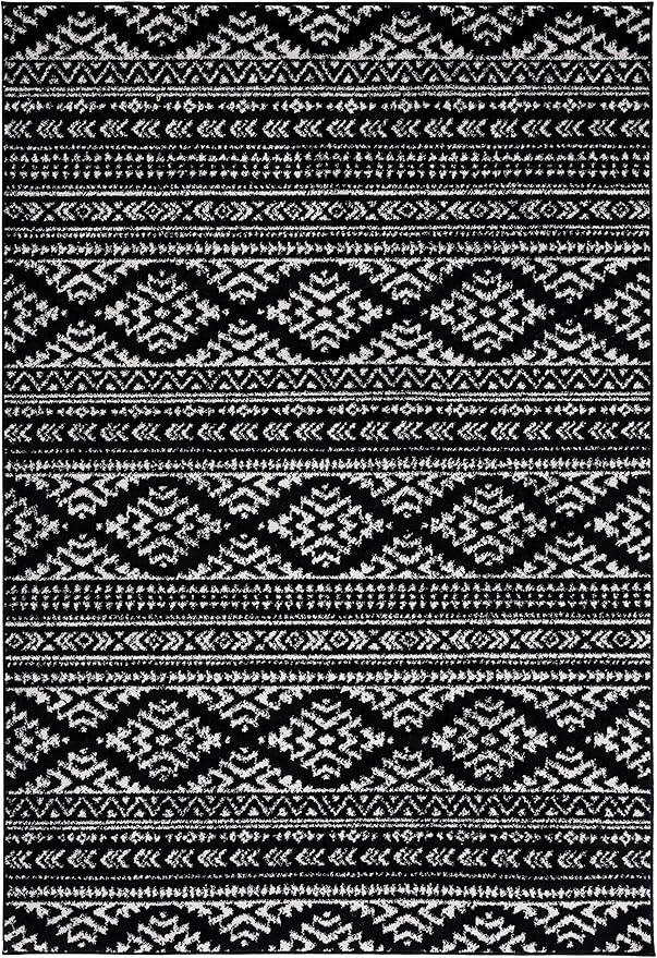 SAFAVIEH Area Rug 3x5 - Tulum Collection - Black & Ivory, Moroccan Boho Tribal Design, Non-Shedding & Easy to Clean, Ideal for Entryway, Foyer, Accent Space, Bedroom (TUL272Z)