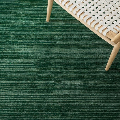 SAFAVIEH Vision Collection Runner Rug - 2'2" x 10', Dark Green, Modern Ombre Design, Non-Shedding & Easy to Clean, Ideal for Foyer, Hallway, Bedroom (VSN606Y)