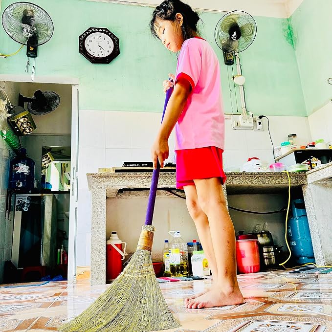 Vietnamese Straw Soft Broom - Image 8