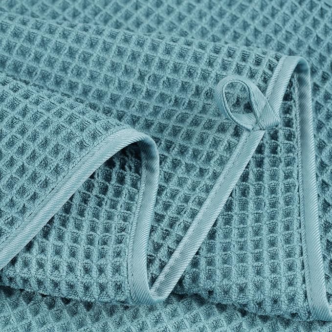 POLYTE Microfiber Oversize Quick Dry Lint Free Bath Towel, 60 x 30 in, 4 Pack - Image 2