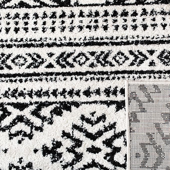 SAFAVIEH Tulum Collection Area Rug - 6'7" Square, Ivory & Black, Moroccan Boho Tribal Design, Non-Shedding & Easy to Clean, Ideal for Living Room, Bedroom, Dining Space (TUL272B)