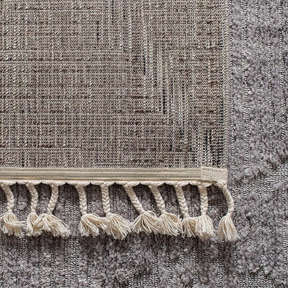 SAFAVIEH Marrakech Collection Runner Rug - 2'2" x 8', Grey, Moroccan Boho Tribal Tassel Design, Non-Shedding & Easy Care, Ideal for High Traffic Areas in Living Room, Bedroom (MRK517F)