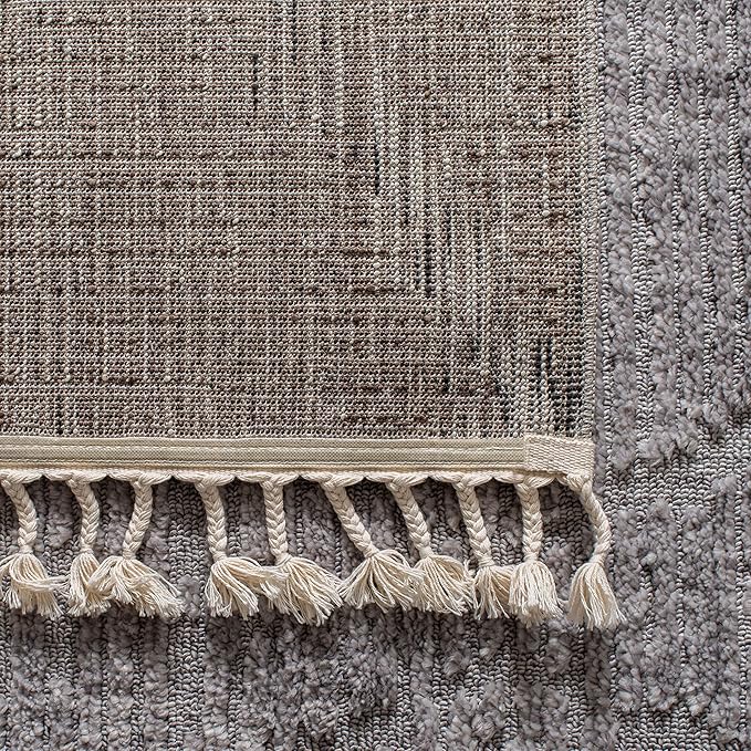 SAFAVIEH Marrakech Collection Runner Rug - 2'2" x 8', Grey, Moroccan Boho Tribal Tassel Design, Non-Shedding & Easy Care, Ideal for High Traffic Areas in Living Room, Bedroom (MRK517F)